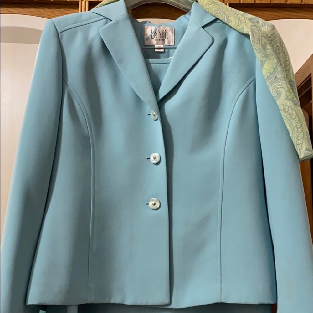 Pastel Le Suit with scarf!